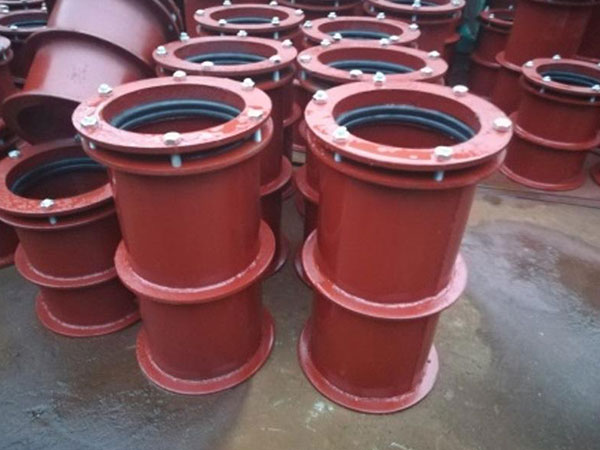 西安柔性防水套管被廣泛應(yīng)用于各種建筑和工業(yè)領(lǐng)域